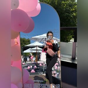 Meet your Posher, Rebekah